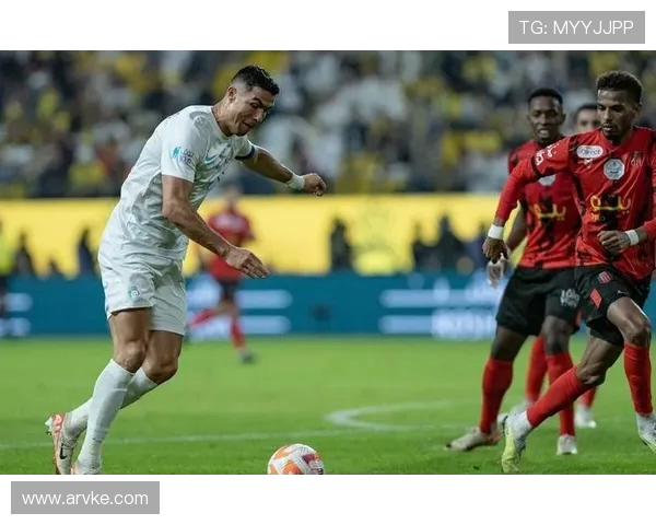 门将低级失误葬送胜利C罗无奈苦笑摇头成焦点比赛夜心累瞬间